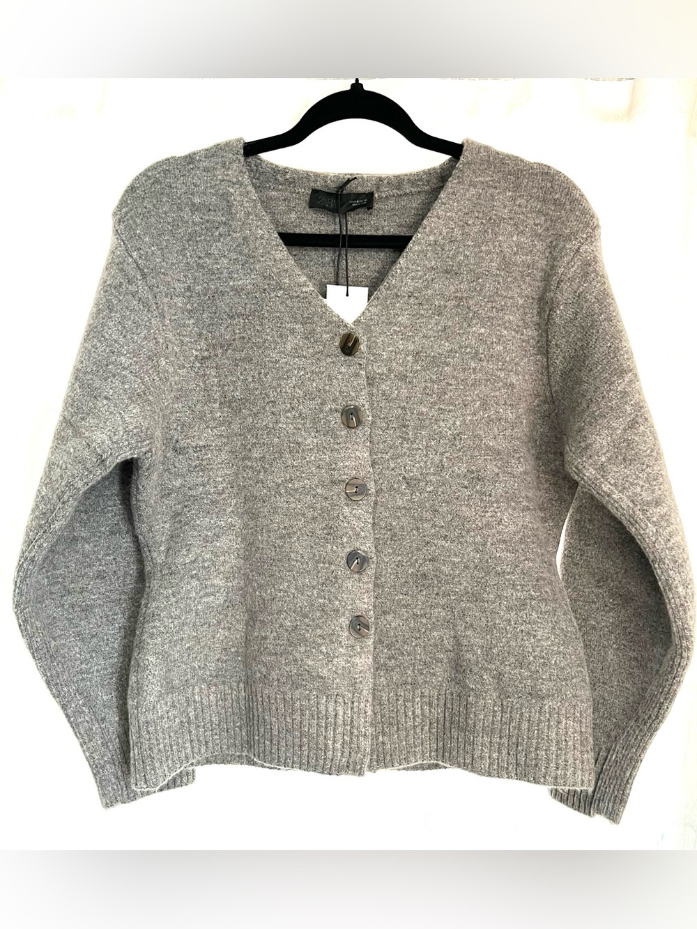 Zara Cardigan V-Neck Long Sleeves Button Up Sweater Taupe Gray Size Medium NWT